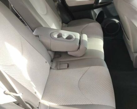 Білий Тойота RAV4 EV, об'ємом двигуна 0 л та пробігом 180 тис. км за 11700 $, фото 51 на Automoto.ua