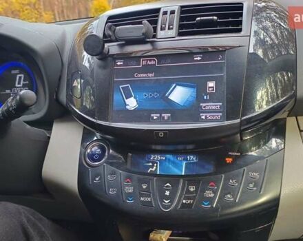 Белый Тойота RAV4 EV, объемом двигателя 0 л и пробегом 172 тыс. км за 11100 $, фото 4 на Automoto.ua