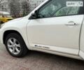 Білий Тойота RAV4 EV, об'ємом двигуна 0 л та пробігом 147 тис. км за 13900 $, фото 10 на Automoto.ua