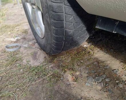 Білий Тойота RAV4 EV, об'ємом двигуна 0 л та пробігом 180 тис. км за 11700 $, фото 57 на Automoto.ua