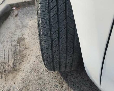 Білий Тойота RAV4 EV, об'ємом двигуна 0 л та пробігом 180 тис. км за 11700 $, фото 16 на Automoto.ua