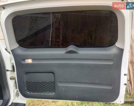 Білий Тойота RAV4 EV, об'ємом двигуна 0 л та пробігом 180 тис. км за 11700 $, фото 54 на Automoto.ua