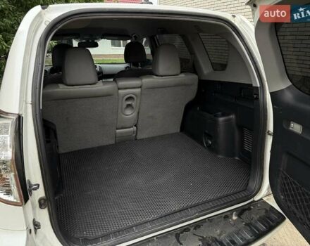 Белый Тойота RAV4 EV, объемом двигателя 0 л и пробегом 109 тыс. км за 10700 $, фото 11 на Automoto.ua