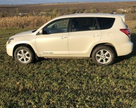 Білий Тойота RAV4 EV, об'ємом двигуна 0 л та пробігом 152 тис. км за 11400 $, фото 10 на Automoto.ua