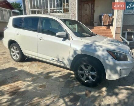 Белый Тойота RAV4 EV, объемом двигателя 0 л и пробегом 208 тыс. км за 9500 $, фото 3 на Automoto.ua