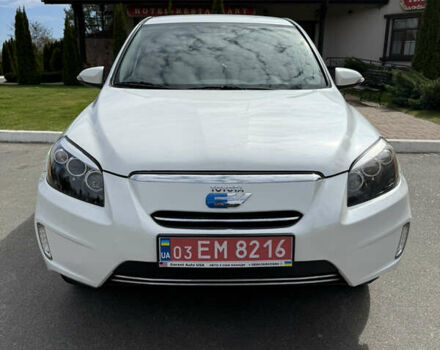 Белый Тойота RAV4 EV, объемом двигателя 0 л и пробегом 157 тыс. км за 11300 $, фото 1 на Automoto.ua
