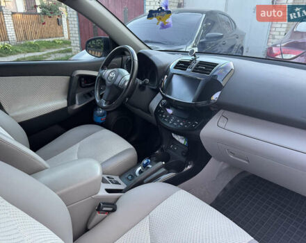 Тойота RAV4 EV 2013 в Житомире на Automoto.ua Белый Тойота RAV4 EV, объемом двигателя 0 л и пробегом 158 тыс. км за 10400 $, фото 14 на Automoto.ua