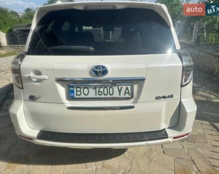 Белый Тойота RAV4 EV, объемом двигателя 0 л и пробегом 208 тыс. км за 9500 $, фото 4 на Automoto.ua