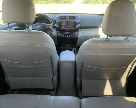 Белый Тойота RAV4 EV, объемом двигателя 0 л и пробегом 196 тыс. км за 9950 $, фото 19 на Automoto.ua