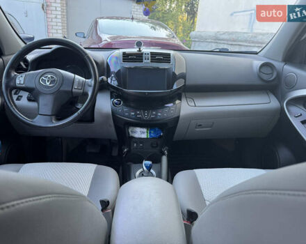 Тойота RAV4 EV 2013 в Житомире на Automoto.ua Белый Тойота RAV4 EV, объемом двигателя 0 л и пробегом 158 тыс. км за 10400 $, фото 8 на Automoto.ua