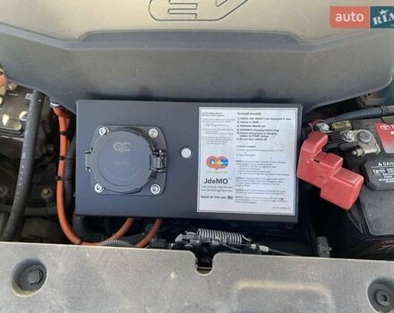 Белый Тойота RAV4 EV, объемом двигателя 0 л и пробегом 196 тыс. км за 9950 $, фото 20 на Automoto.ua
