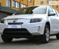 Білий Тойота RAV4 EV, об'ємом двигуна 0 л та пробігом 99 тис. км за 13500 $, фото 1 на Automoto.ua