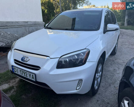 Тойота RAV4 EV 2013 в Житомире на Automoto.ua Белый Тойота RAV4 EV, объемом двигателя 0 л и пробегом 158 тыс. км за 10400 $, фото 1 на Automoto.ua