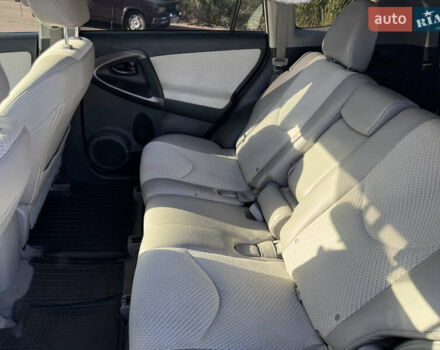 Тойота RAV4 EV 2013 в Житомире на Automoto.ua Белый Тойота RAV4 EV, объемом двигателя 0 л и пробегом 158 тыс. км за 10400 $, фото 23 на Automoto.ua