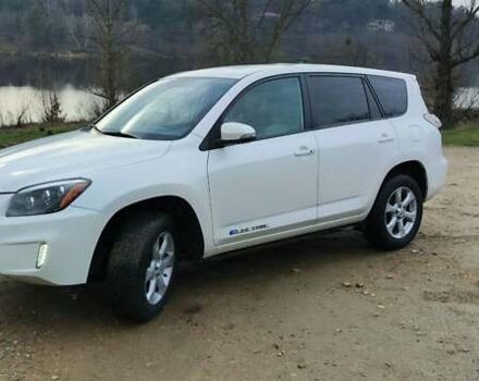 Білий Тойота RAV4 EV, об'ємом двигуна 0 л та пробігом 117 тис. км за 9300 $, фото 19 на Automoto.ua