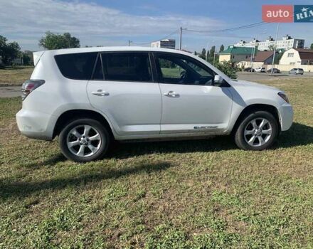 Белый Тойота RAV4 EV, объемом двигателя 0 л и пробегом 196 тыс. км за 9950 $, фото 7 на Automoto.ua