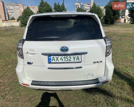 Белый Тойота RAV4 EV, объемом двигателя 0 л и пробегом 196 тыс. км за 9950 $, фото 12 на Automoto.ua