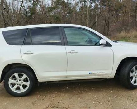 Білий Тойота RAV4 EV, об'ємом двигуна 0 л та пробігом 117 тис. км за 9300 $, фото 18 на Automoto.ua
