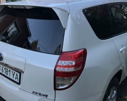 Білий Тойота RAV4 EV, об'ємом двигуна 0 л та пробігом 152 тис. км за 11400 $, фото 6 на Automoto.ua