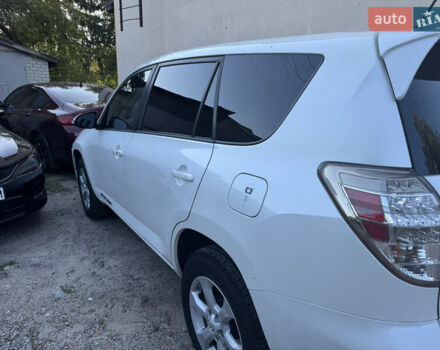 Тойота RAV4 EV 2013 в Житомире на Automoto.ua Белый Тойота RAV4 EV, объемом двигателя 0 л и пробегом 158 тыс. км за 10400 $, фото 6 на Automoto.ua