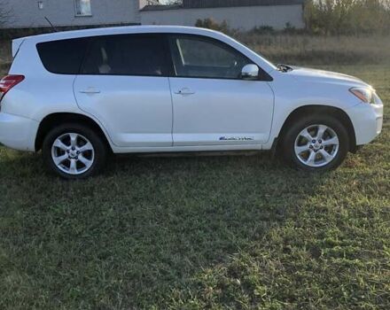 Білий Тойота RAV4 EV, об'ємом двигуна 0 л та пробігом 152 тис. км за 11400 $, фото 11 на Automoto.ua