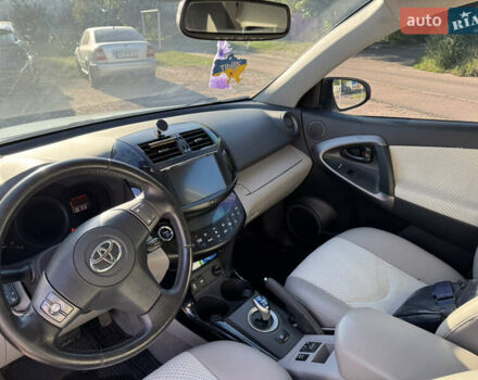 Тойота RAV4 EV 2013 в Житомире на Automoto.ua Белый Тойота RAV4 EV, объемом двигателя 0 л и пробегом 158 тыс. км за 10400 $, фото 27 на Automoto.ua