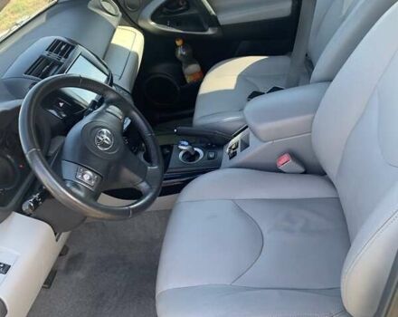 Белый Тойота RAV4 EV, объемом двигателя 0 л и пробегом 196 тыс. км за 9950 $, фото 15 на Automoto.ua