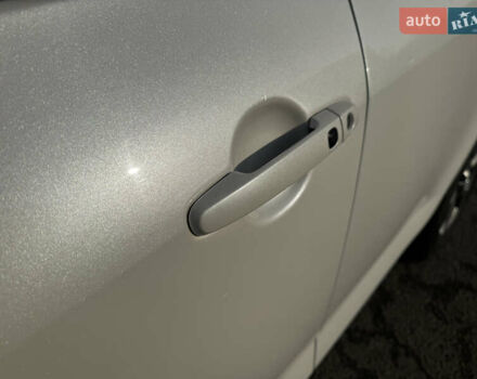 Белый Тойота RAV4 EV, объемом двигателя 0 л и пробегом 183 тыс. км за 12000 $, фото 23 на Automoto.ua