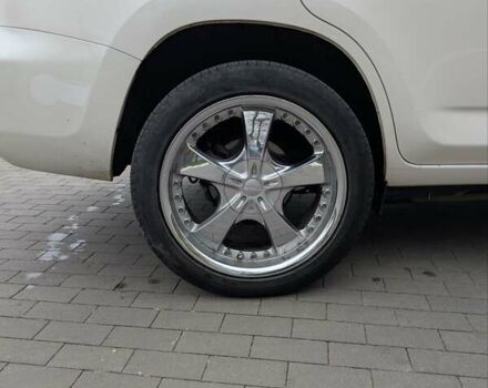 Тойота RAV4 EV 2014 в Одессе на Automoto.ua Белый Тойота RAV4 EV, объемом двигателя 0 л и пробегом 130 тыс. км за 13150 $, фото 5 на Automoto.ua