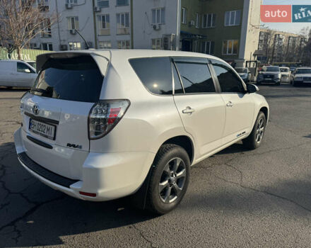 Белый Тойота RAV4 EV, объемом двигателя 0 л и пробегом 183 тыс. км за 12000 $, фото 4 на Automoto.ua