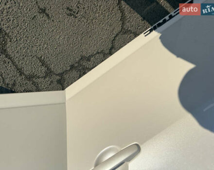 Белый Тойота RAV4 EV, объемом двигателя 0 л и пробегом 183 тыс. км за 12000 $, фото 22 на Automoto.ua