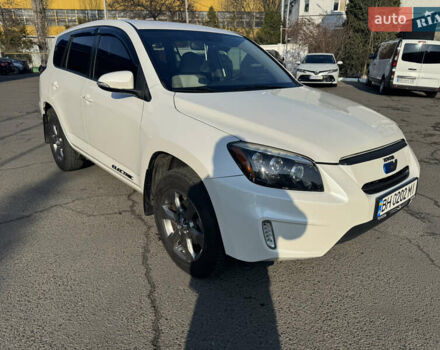Белый Тойота RAV4 EV, объемом двигателя 0 л и пробегом 183 тыс. км за 12000 $, фото 2 на Automoto.ua