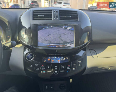 Белый Тойота RAV4 EV, объемом двигателя 0 л и пробегом 183 тыс. км за 12000 $, фото 20 на Automoto.ua