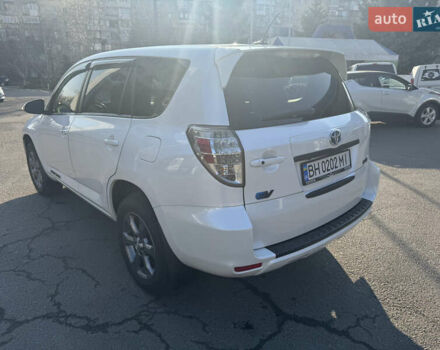 Белый Тойота RAV4 EV, объемом двигателя 0 л и пробегом 183 тыс. км за 12000 $, фото 6 на Automoto.ua