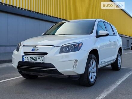 Білий Тойота RAV4 EV, об'ємом двигуна 0 л та пробігом 190 тис. км за 14900 $, фото 1 на Automoto.ua