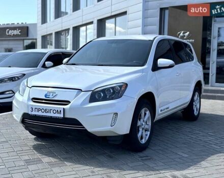 Белый Тойота RAV4 EV, объемом двигателя 0 л и пробегом 205 тыс. км за 9200 $, фото 1 на Automoto.ua