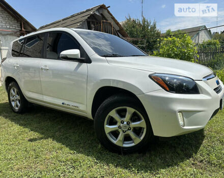 Білий Тойота RAV4 EV, об'ємом двигуна 0 л та пробігом 185 тис. км за 13500 $, фото 1 на Automoto.ua