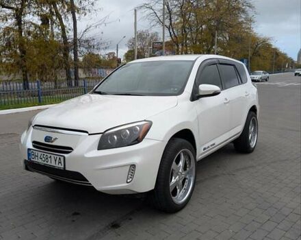 Тойота RAV4 EV 2014 у Одесі на Automoto.ua Білий Тойота RAV4 EV, об'ємом двигуна 0 л та пробігом 130 тис. км за 13150 $, фото 1 на Automoto.ua