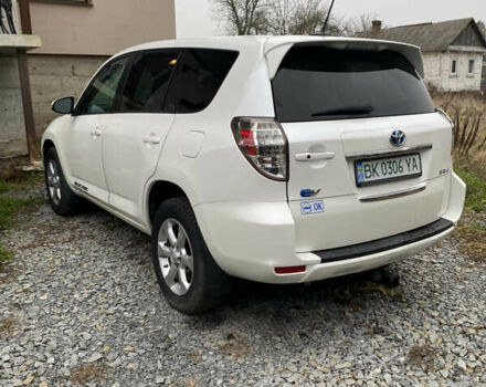 Тойота RAV4 EV, объемом двигателя 0 л и пробегом 148 тыс. км за 11000 $, фото 5 на Automoto.ua