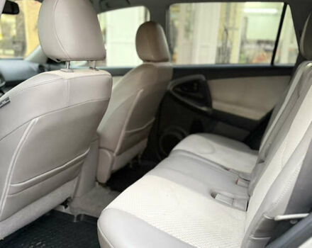 Тойота RAV4 EV, об'ємом двигуна 0 л та пробігом 149 тис. км за 12700 $, фото 6 на Automoto.ua