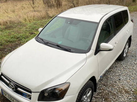 Тойота RAV4 EV, объемом двигателя 0 л и пробегом 148 тыс. км за 11000 $, фото 1 на Automoto.ua