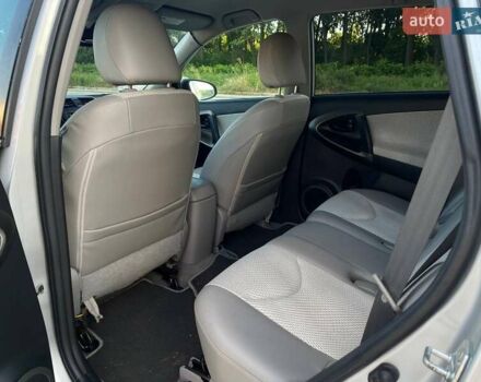 Сірий Тойота RAV4 EV, об'ємом двигуна 0 л та пробігом 210 тис. км за 10490 $, фото 25 на Automoto.ua