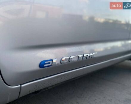 Сірий Тойота RAV4 EV, об'ємом двигуна 0 л та пробігом 210 тис. км за 10490 $, фото 14 на Automoto.ua