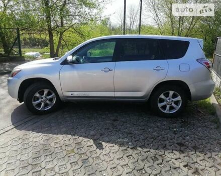 Серый Тойота RAV4 EV, объемом двигателя 0 л и пробегом 220 тыс. км за 12000 $, фото 6 на Automoto.ua