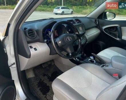 Сірий Тойота RAV4 EV, об'ємом двигуна 0 л та пробігом 210 тис. км за 10490 $, фото 19 на Automoto.ua