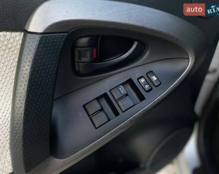 Сірий Тойота RAV4 EV, об'ємом двигуна 0 л та пробігом 210 тис. км за 10490 $, фото 18 на Automoto.ua