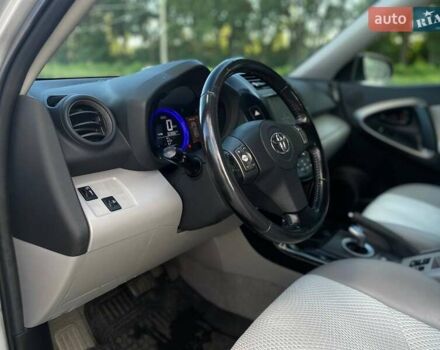 Сірий Тойота RAV4 EV, об'ємом двигуна 0 л та пробігом 210 тис. км за 10490 $, фото 17 на Automoto.ua