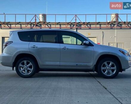 Сірий Тойота RAV4 EV, об'ємом двигуна 0 л та пробігом 210 тис. км за 10490 $, фото 5 на Automoto.ua