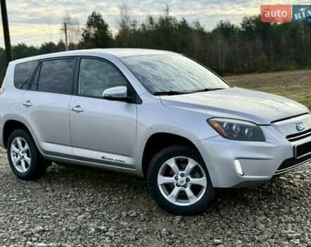 Сірий Тойота RAV4 EV, об'ємом двигуна 0 л та пробігом 149 тис. км за 11999 $, фото 2 на Automoto.ua