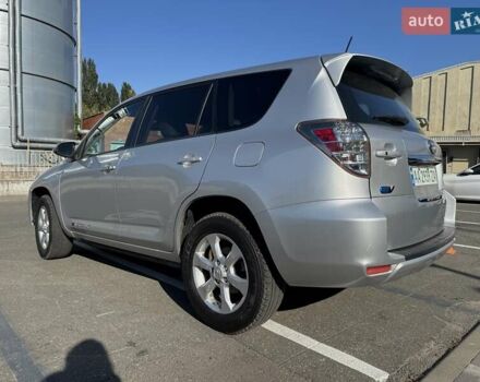 Тойота RAV4 EV 2013 в Киеве на Automoto.ua Серый Тойота RAV4 EV, объемом двигателя 0 л и пробегом 97 тыс. км за 11900 $, фото 6 на Automoto.ua